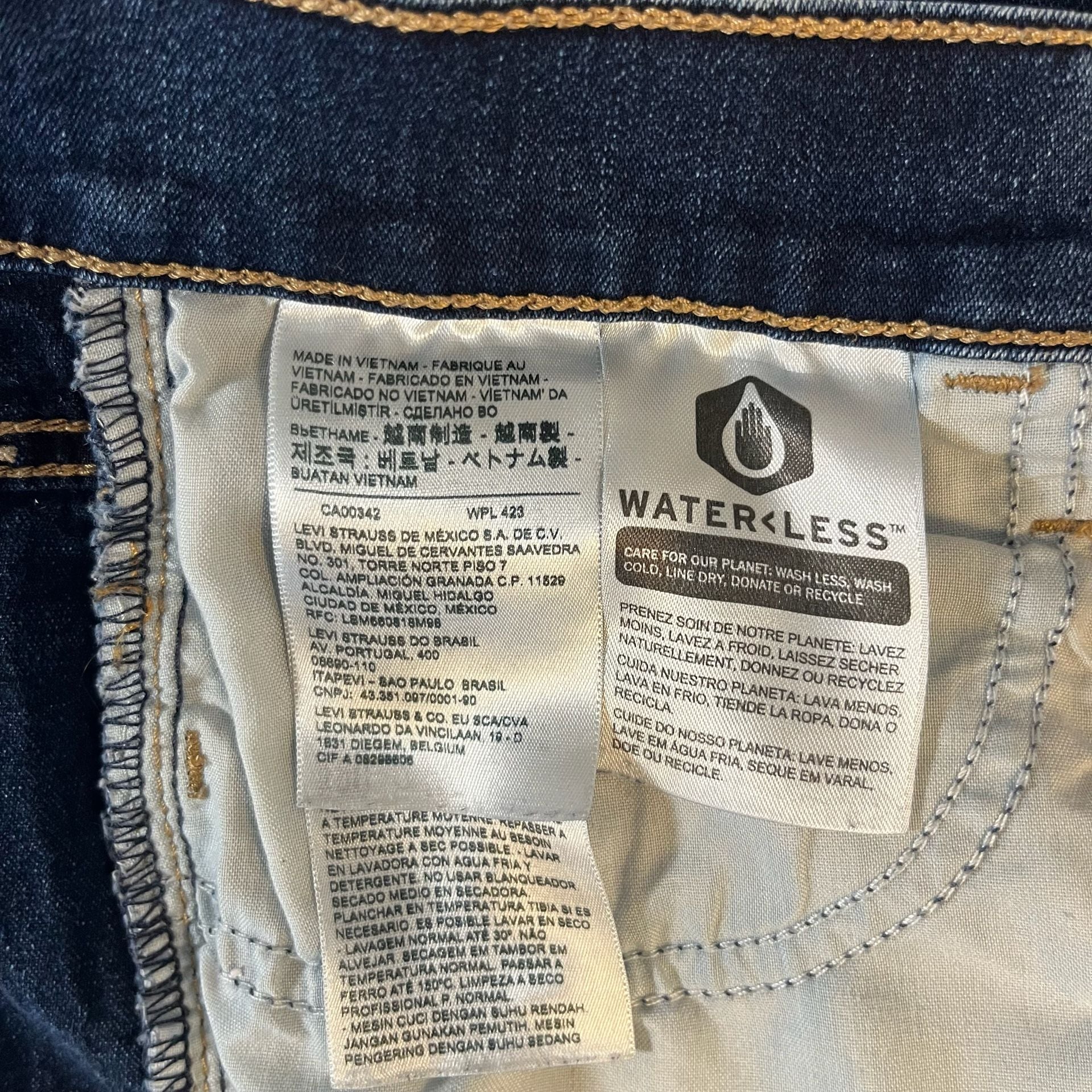Levi's Dark Wash Skinny Denim Blue Jeans Women’s 28x32(30) 7