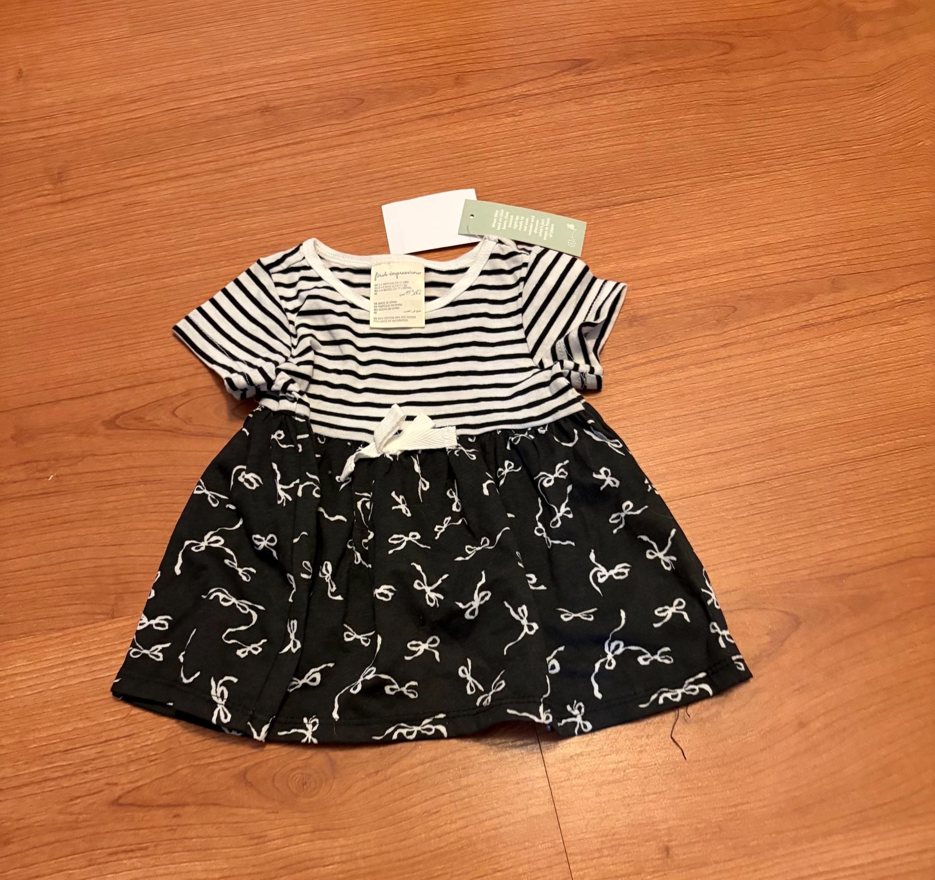 First Impressions Dress Size 3-6MO Black White Striped Bow Dress 2