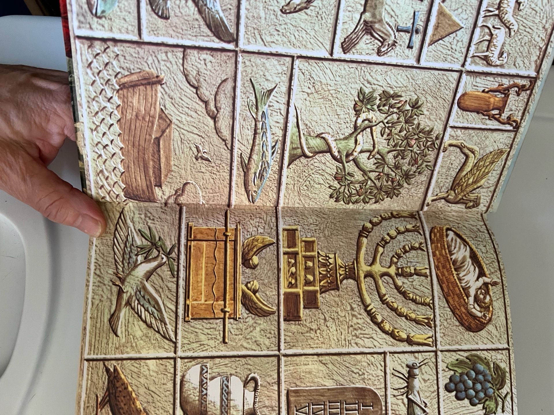 The Golden Children's Bible Hardcover Book 4