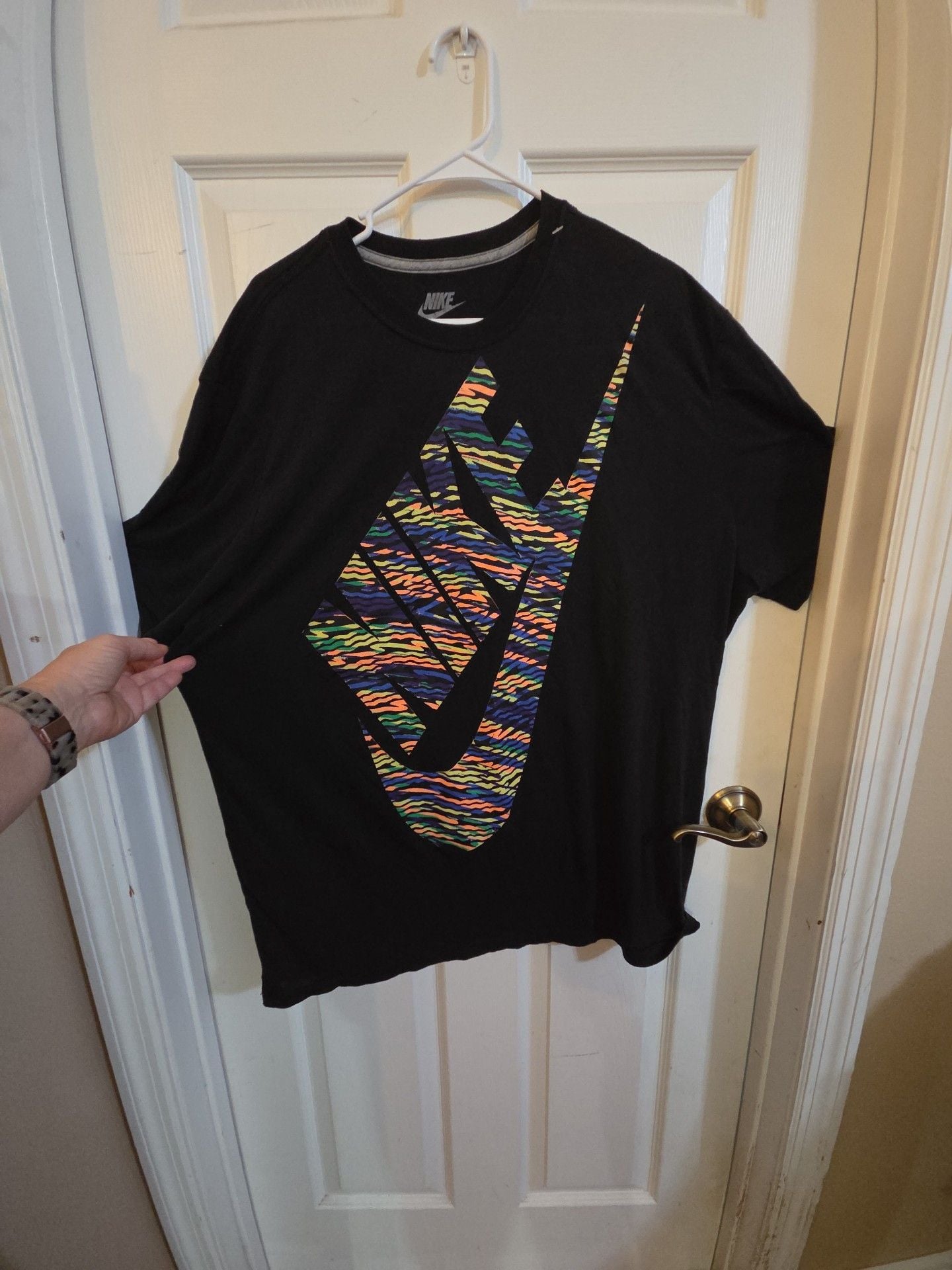 Nike Graphic T-Shirt XXL Black Rainbow Tiger Swoosh 2