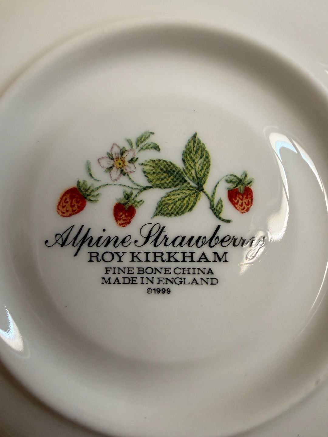 Strawberry Tea Cup & Saucer Set Roy Kirkham Vintage Fine Bone China England 3