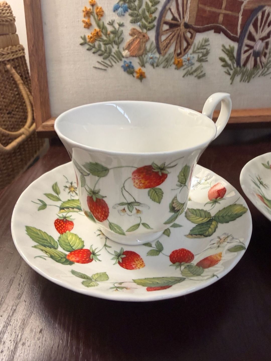 Strawberry Tea Cup & Saucer Set Roy Kirkham Vintage Fine Bone China England 10