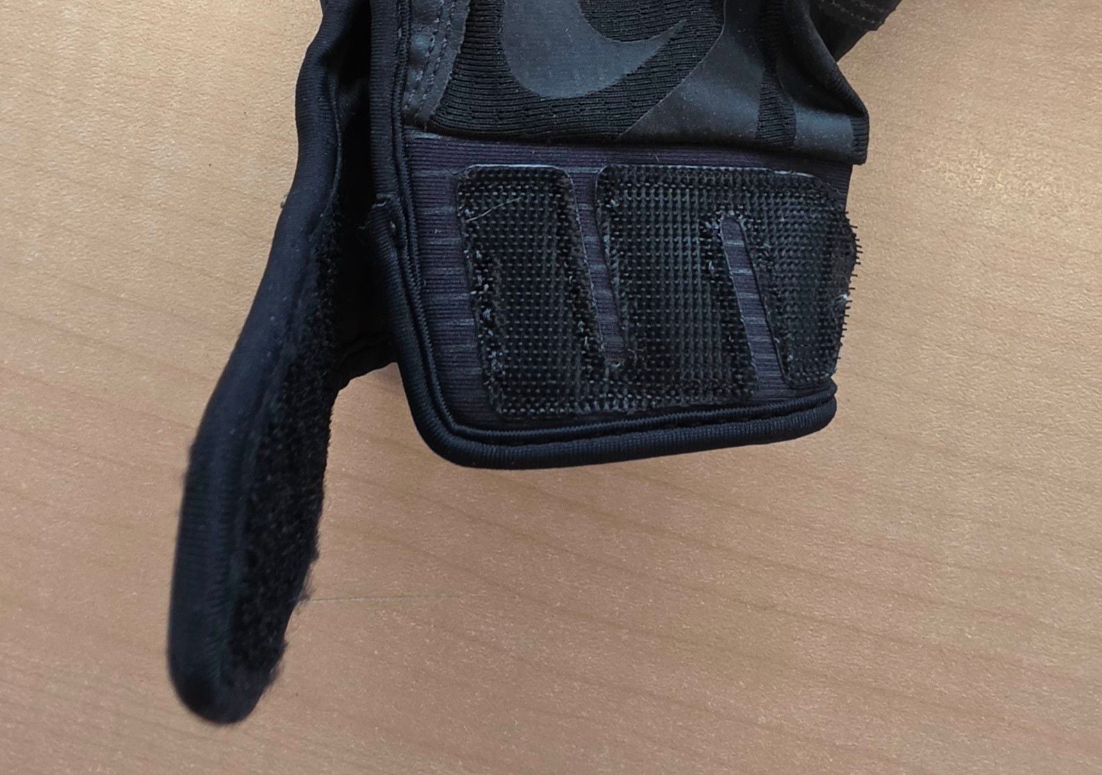 Nike Batting Gloves Size Youth Small Black Football Baseball 6