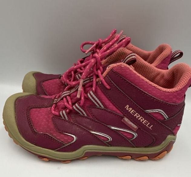 Merrell Hiking Boots Pink Waterproof Kids Shoes
Size 2M
#897 5