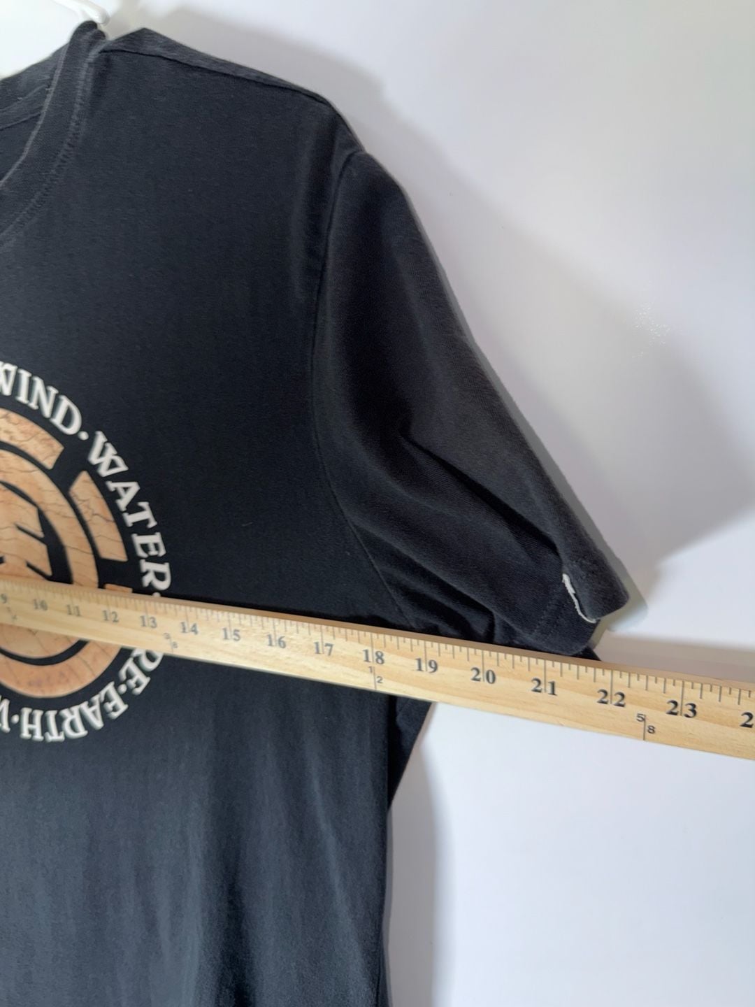 Element Earth Wind Water Fire Graphic T-Shirt Size M Black 8