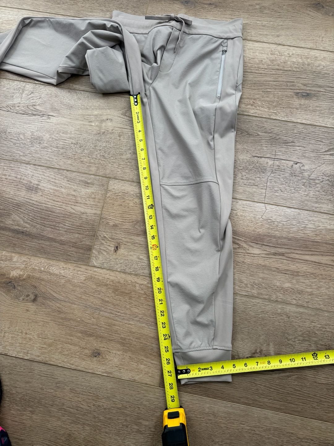Athleta Headlands Hybrid Trek Jogger Pants Gray Zip Pockets Size 6 7