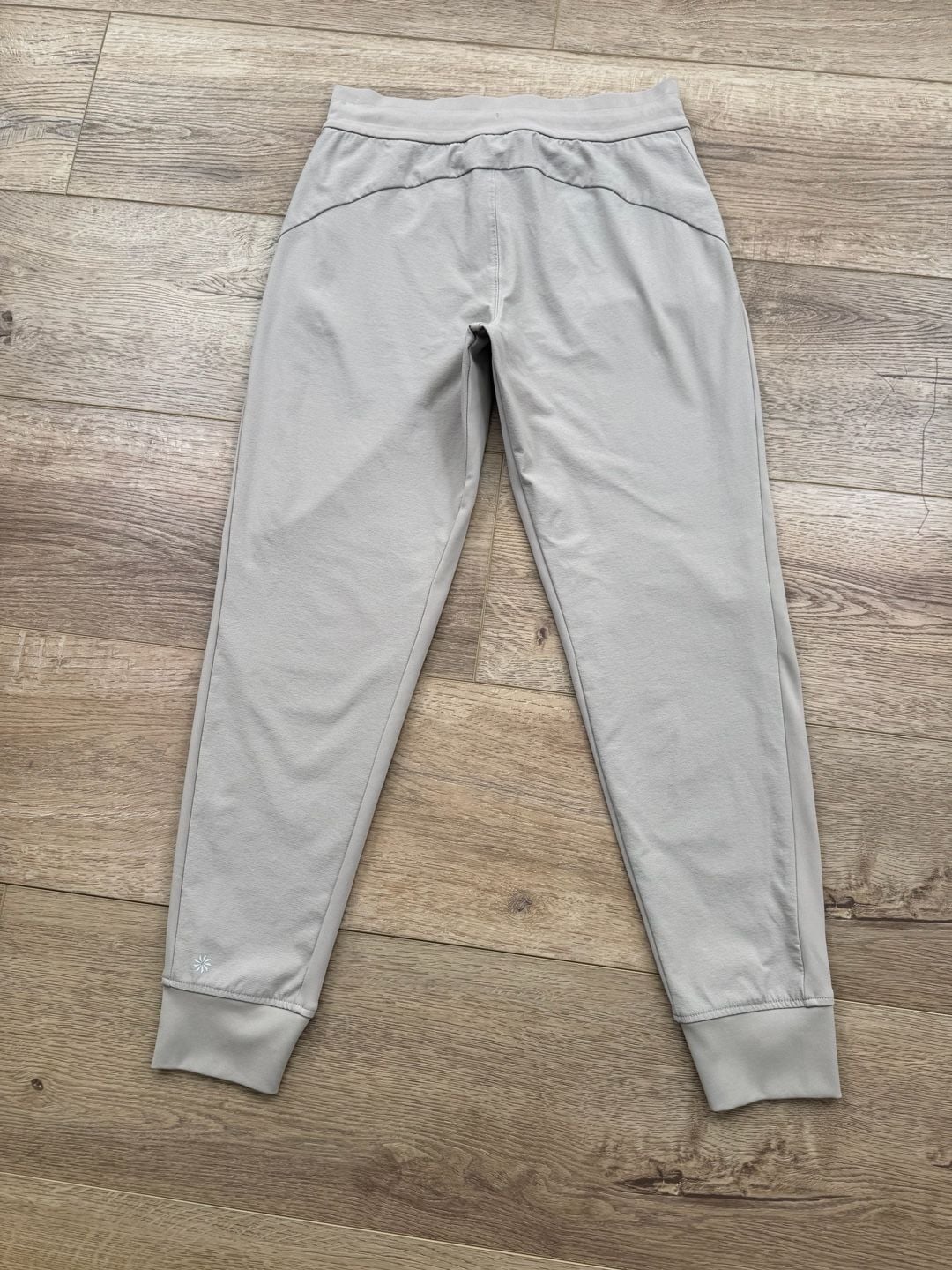 Athleta Headlands Hybrid Trek Jogger Pants Gray Zip Pockets Size 6 8