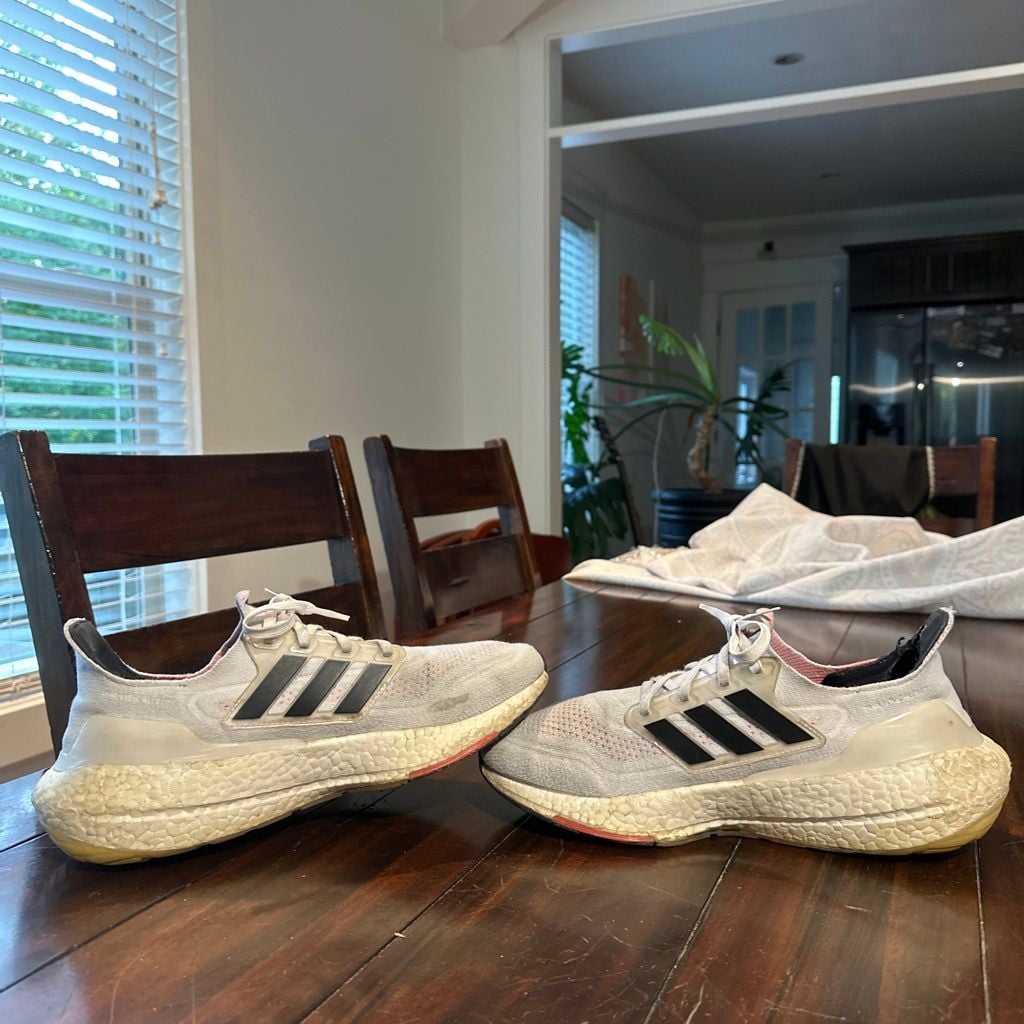Adidas Ultraboost 21 Running Shoes Size 10 4