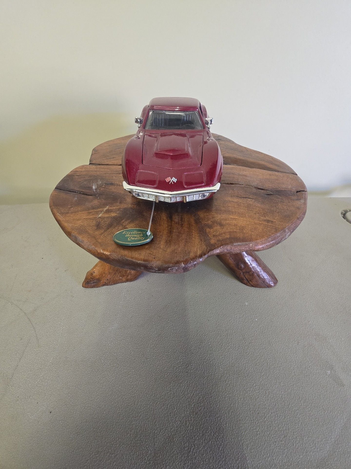 Sun Star 1968 Chevrolet Corvette Coupe Diecast Model Red 4