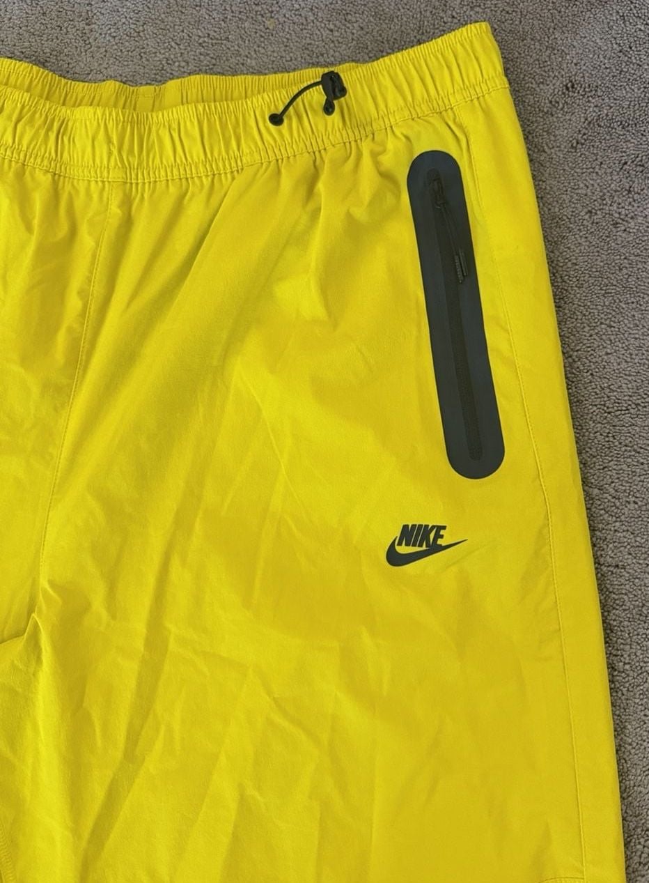 Nike Woven Pants Size XL Yellow Cargo Tech Trackwear 4