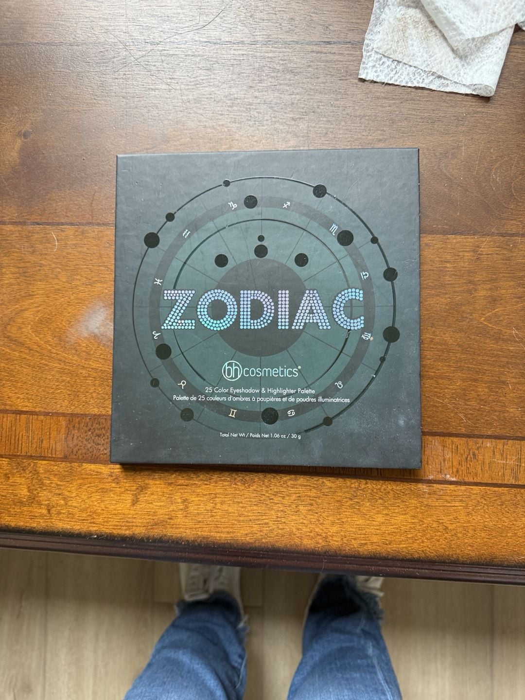 BH Cosmetics Zodiac 25 Color Eyeshadow and Highlighter Palette 1