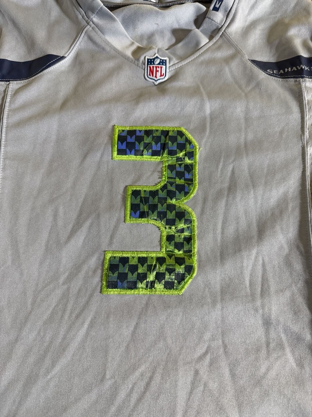 Nike Russell Wilson Seattle Seahawks NFL Jersey Size 12 Gray 3