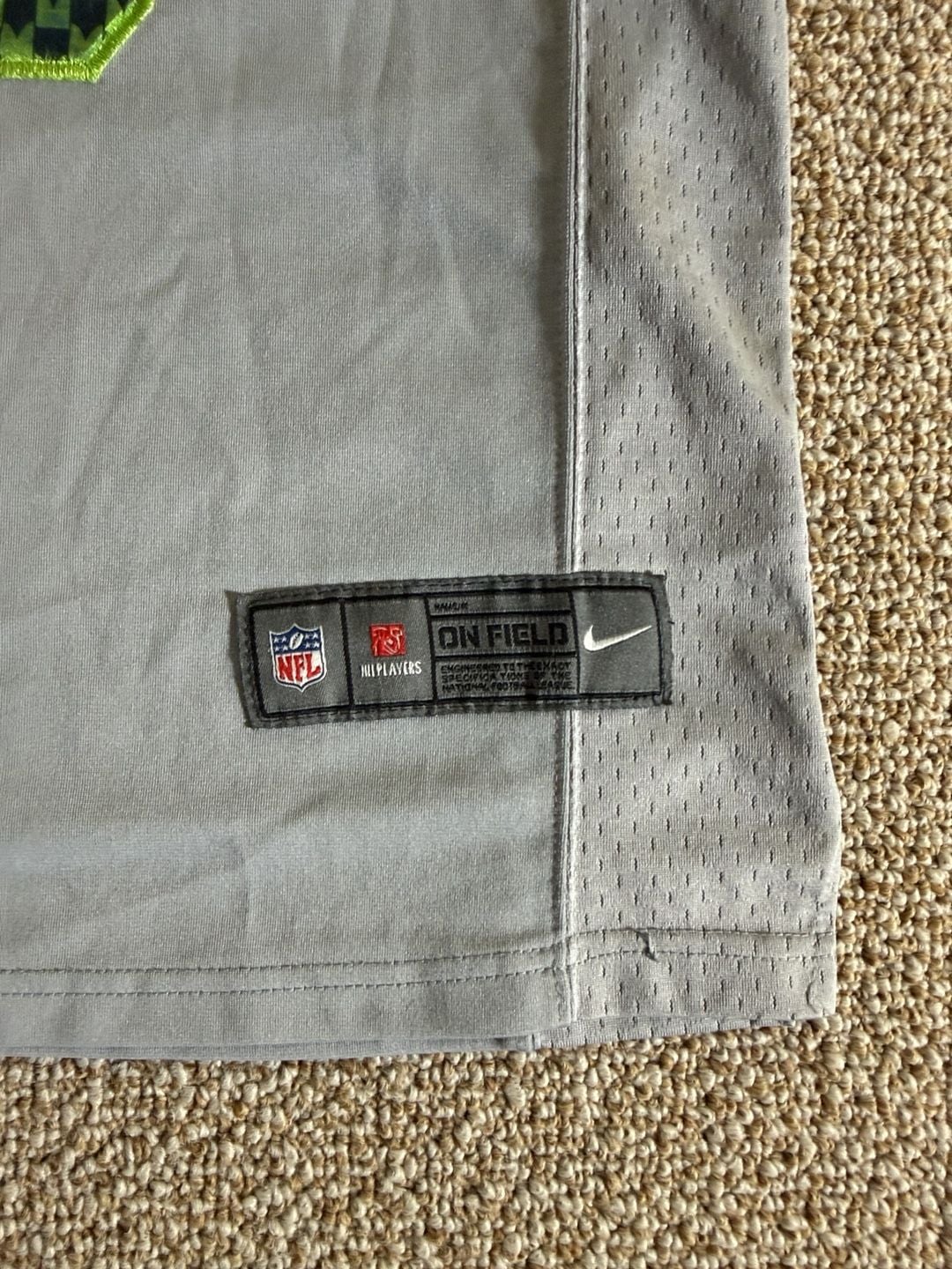 Nike Russell Wilson Seattle Seahawks NFL Jersey Size 12 Gray 4