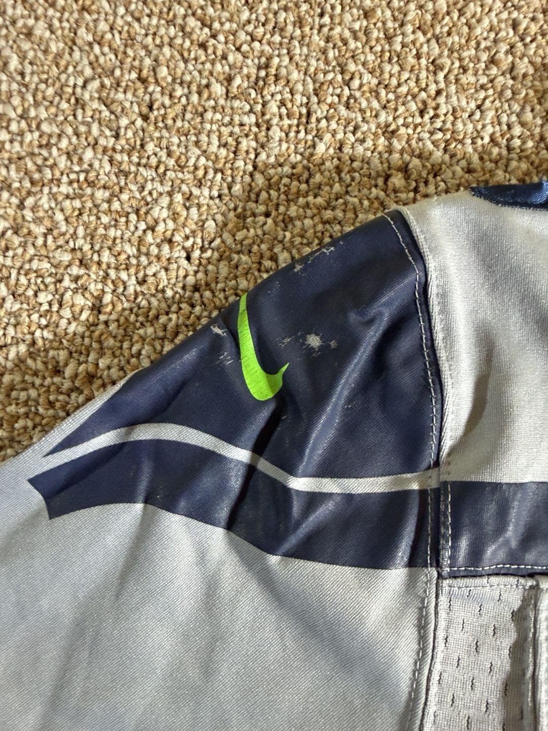 Nike Russell Wilson Seattle Seahawks NFL Jersey Size 12 Gray 5