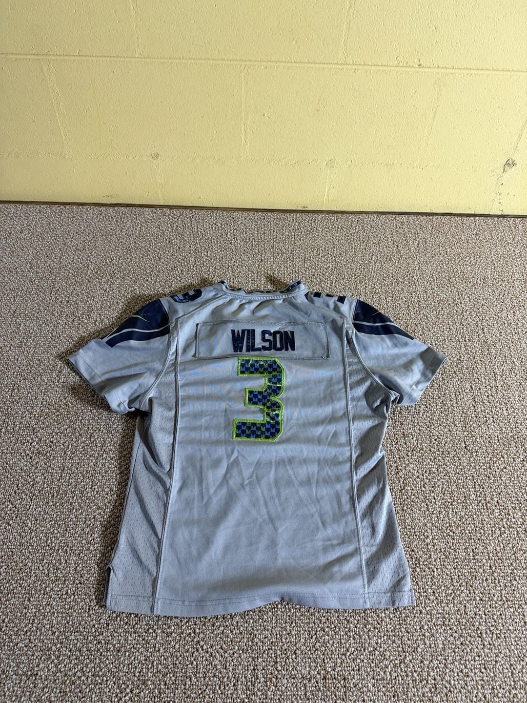 Nike Russell Wilson Seattle Seahawks NFL Jersey Size 12 Gray 9