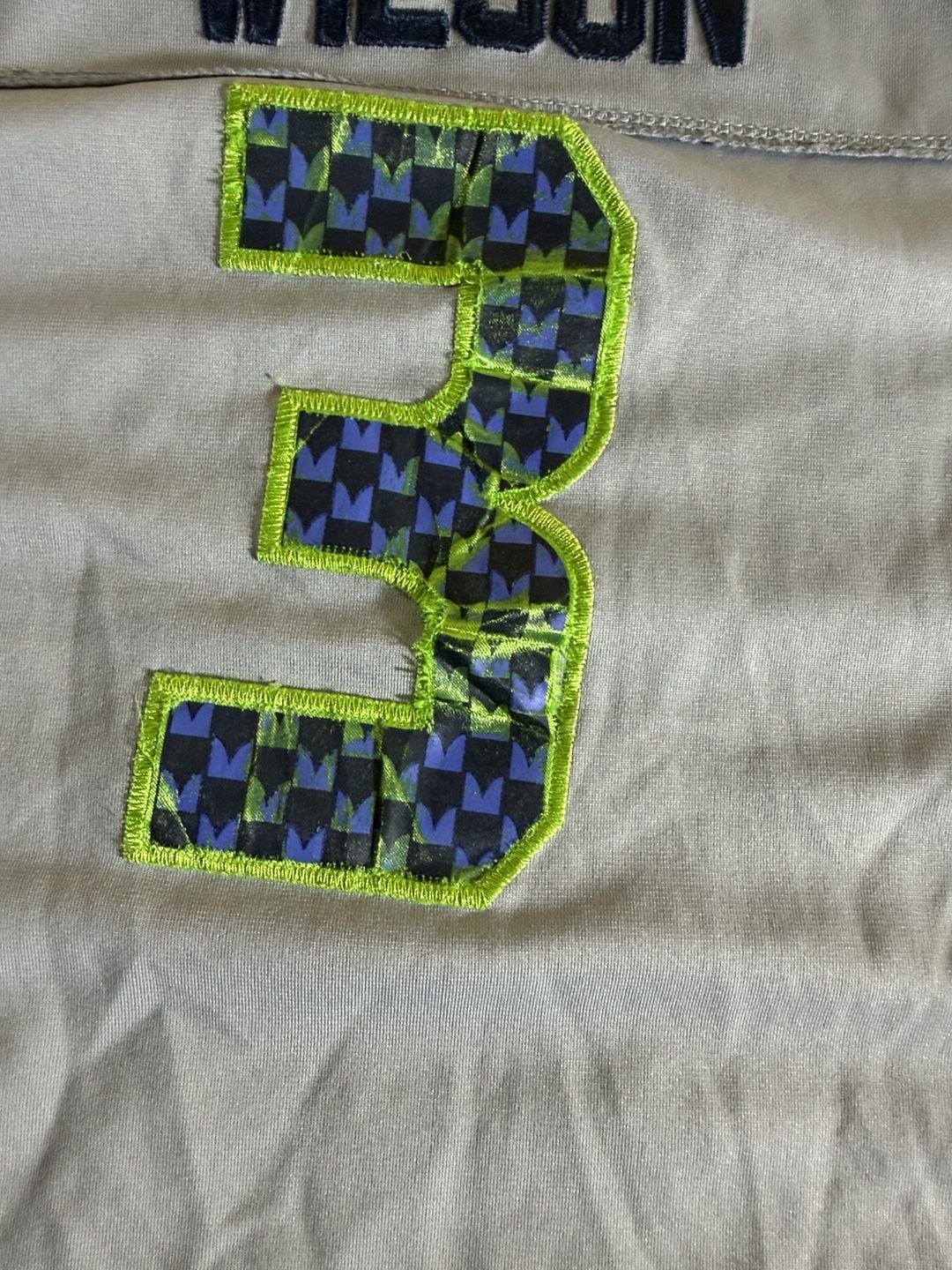 Nike Russell Wilson Seattle Seahawks NFL Jersey Size 12 Gray 11