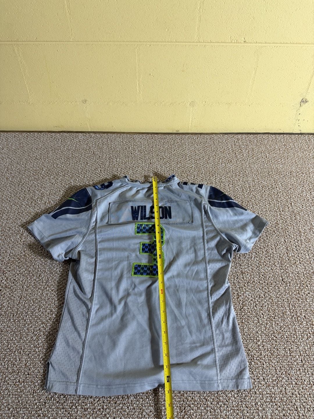 Nike Russell Wilson Seattle Seahawks NFL Jersey Size 12 Gray 13