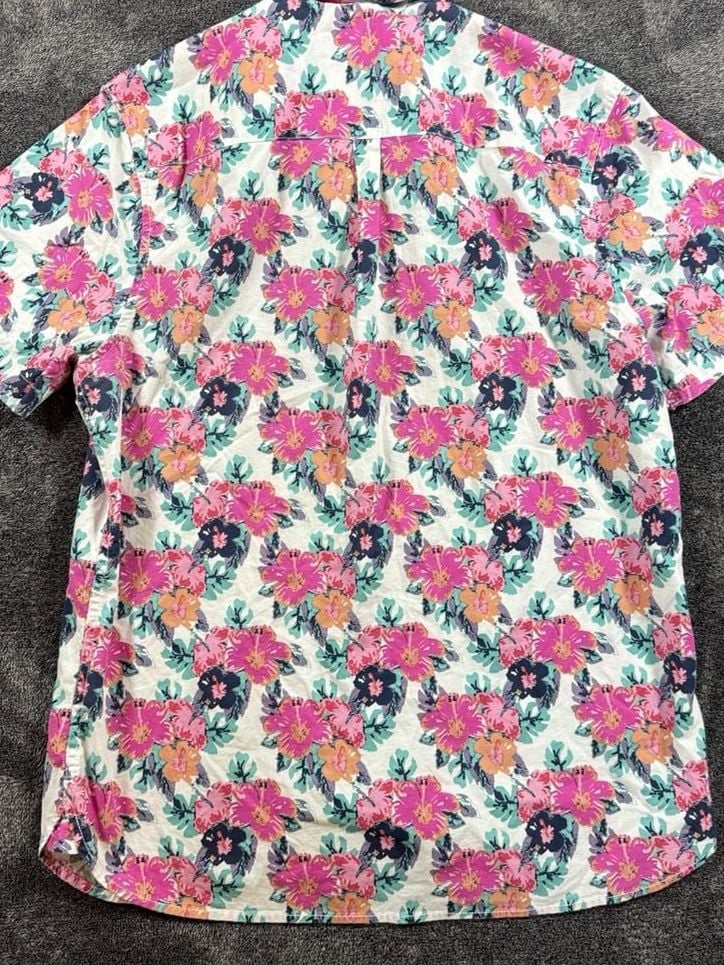 Chubbies Floral Short Sleeve Button Down Shirt Size Large Hawaiian style 7