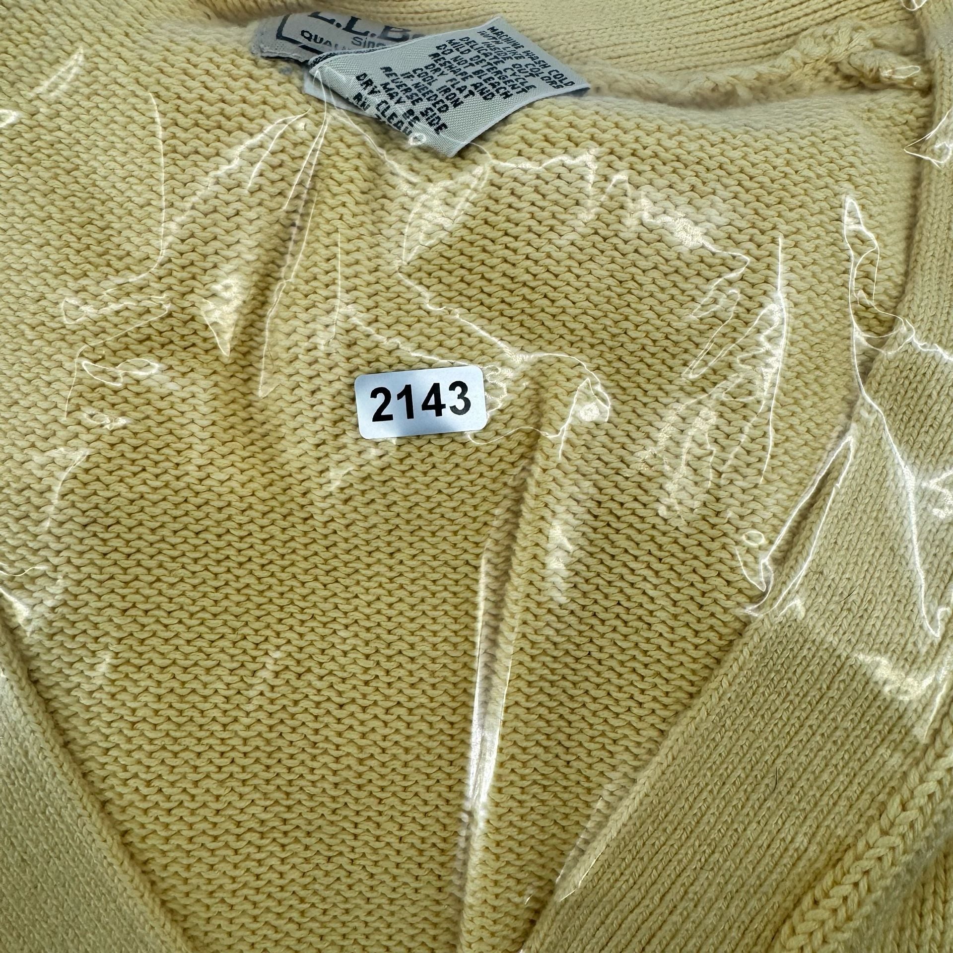 L.L. Bean Cotton V-Neck Cardigan Sweater Men's Size LG-REG Yellow 8