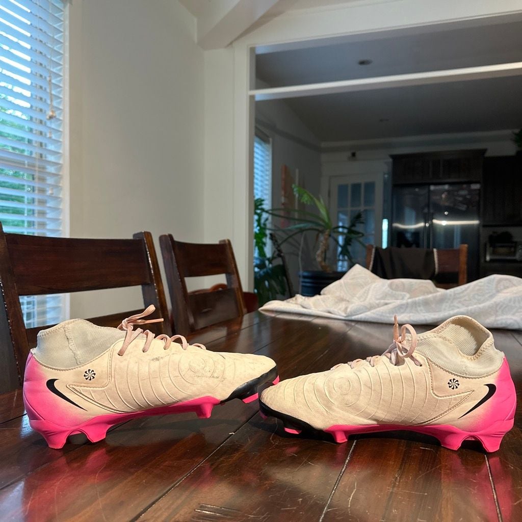 Nike Phantom Luna II Pink White Cream Cleats Size 8 4