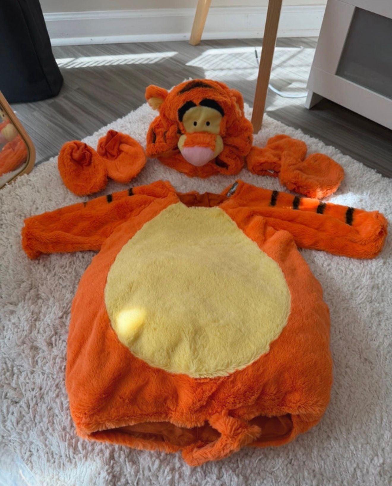 Vintage Disney Store Tigger Costume Set 1