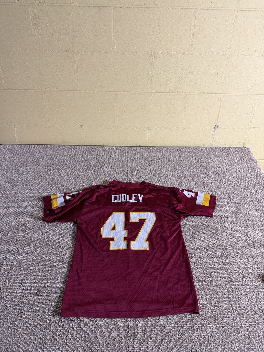 Reebok Washington Redskins 47 Jersey Size Large (14-16) Burgundy 10
