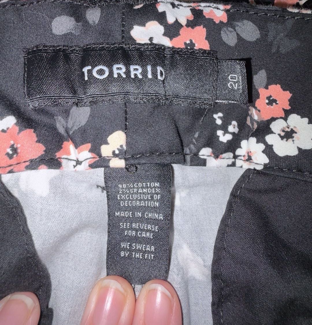 Torrid Shorts Womens 20 Black Pink Floral Print Cuffed Stretch Cotton Summer 4