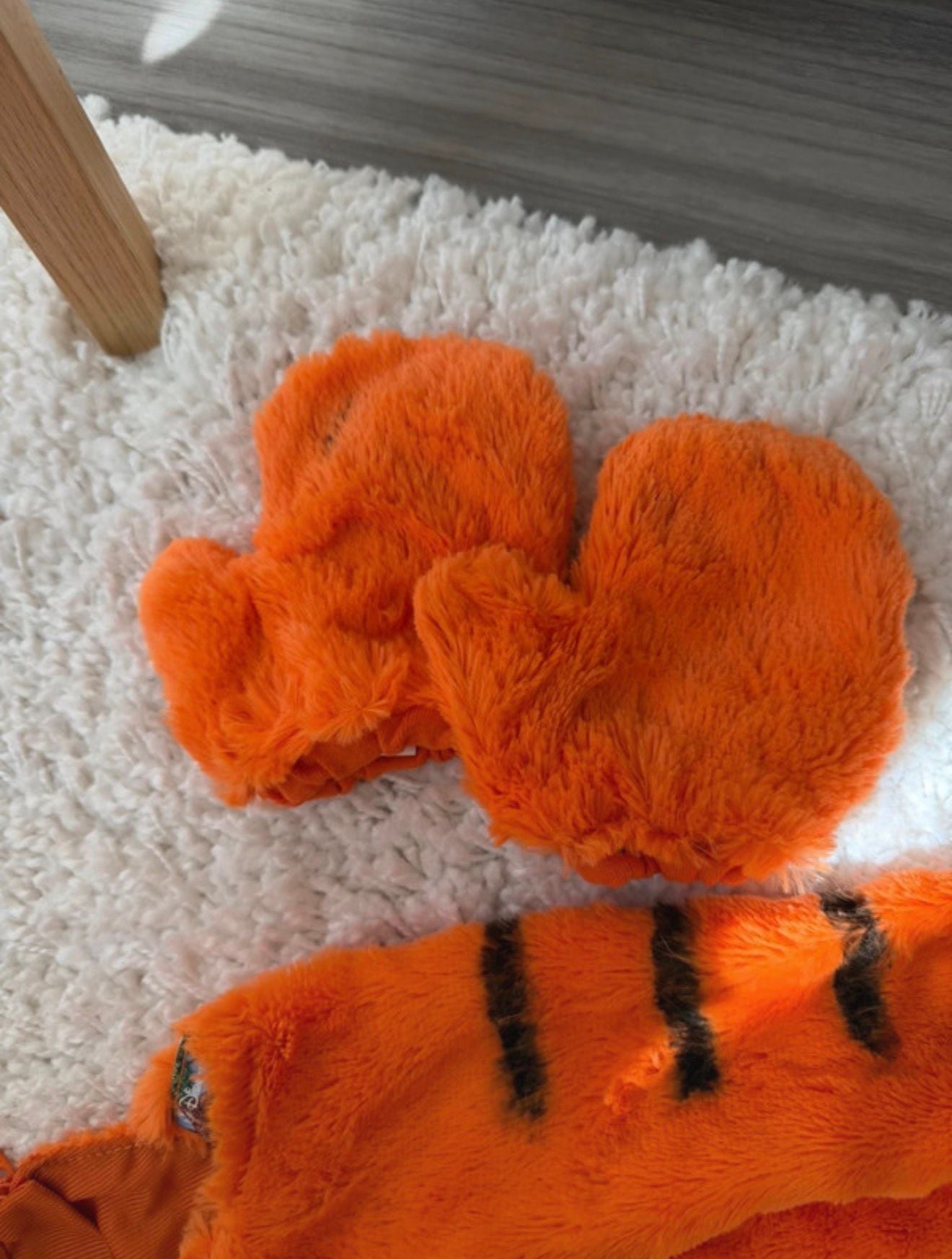 Vintage Disney Store Tigger Costume Set 3