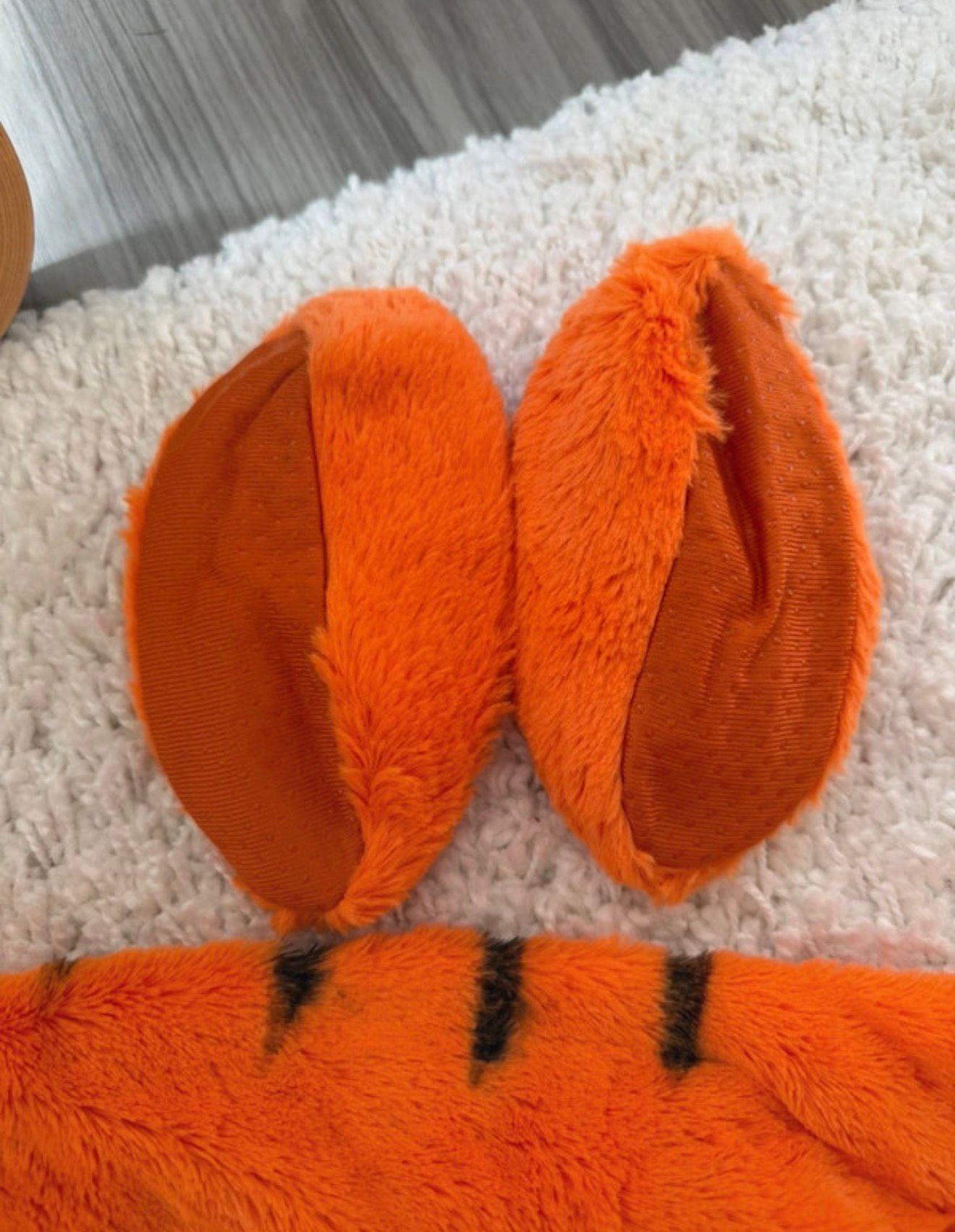 Vintage Disney Store Tigger Costume Set 5