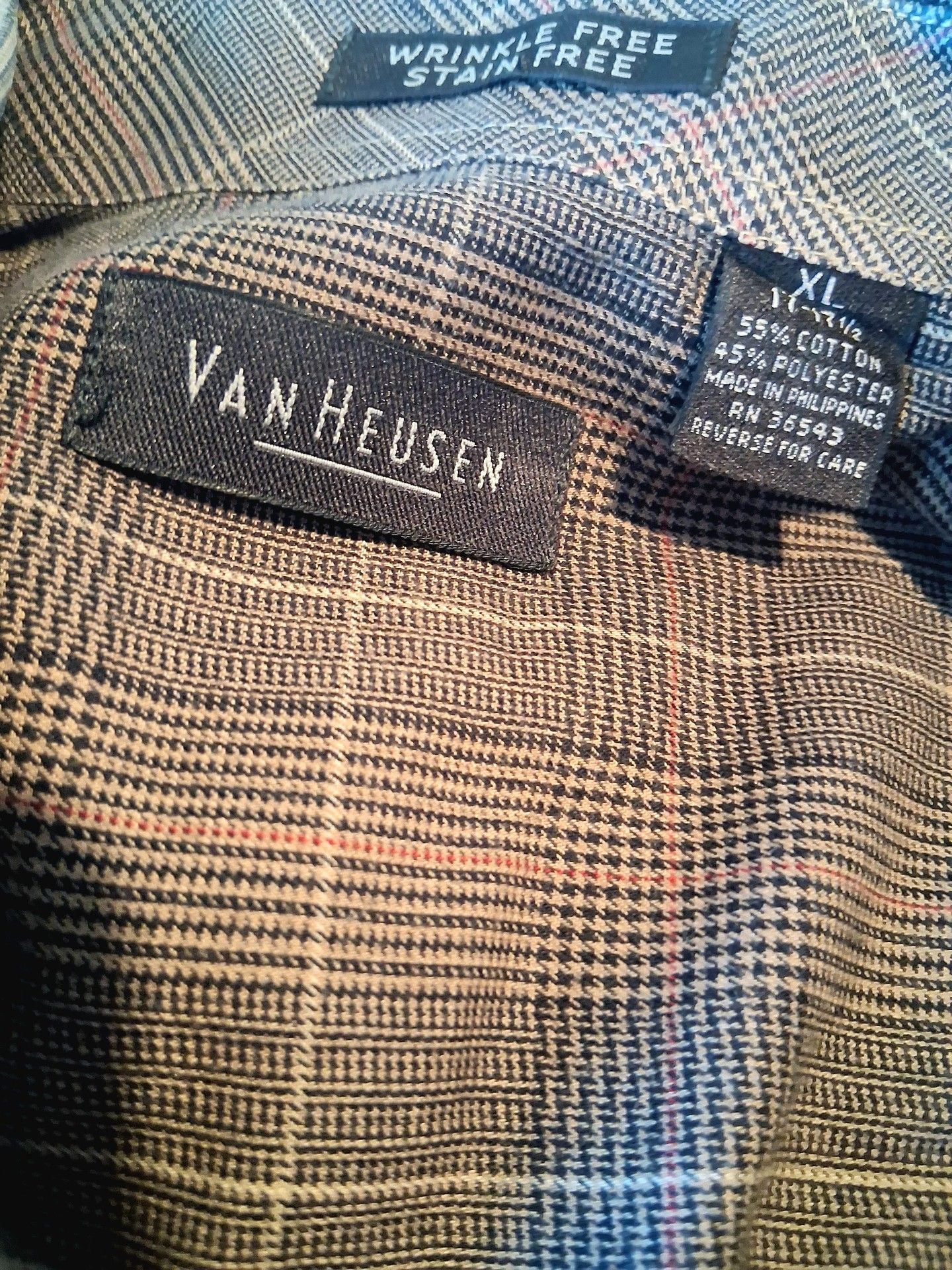 Van Heusen Plaid Button Down Shirt Size XL 17-17 1/2 3