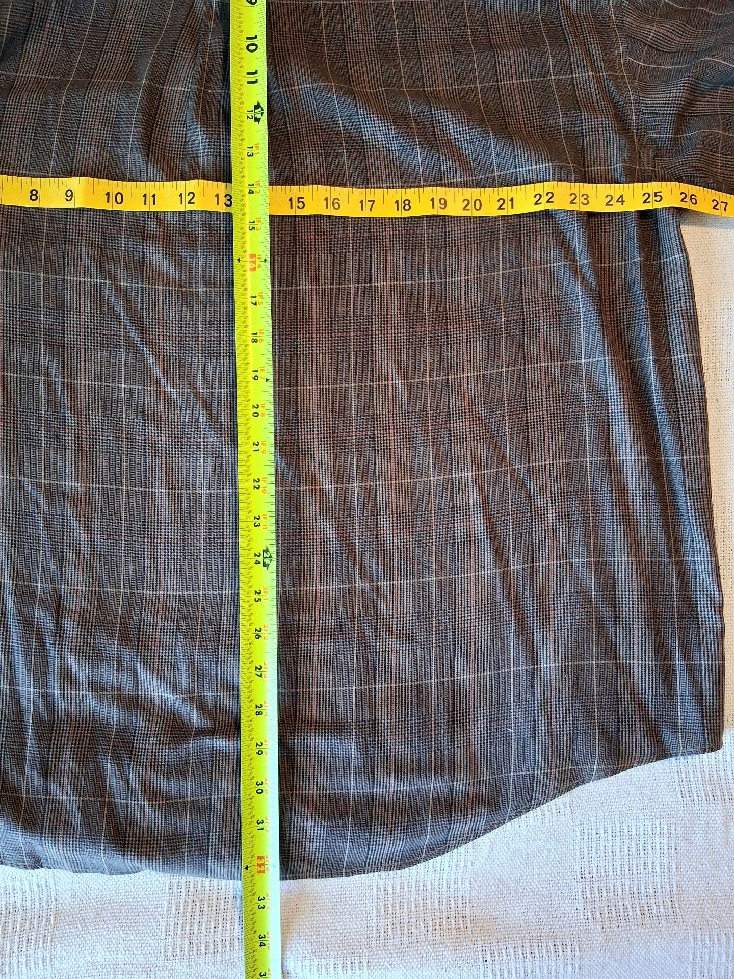 Van Heusen Plaid Button Down Shirt Size XL 17-17 1/2 7