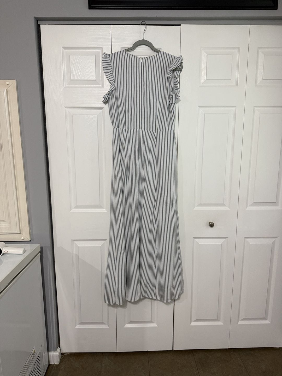 Gianni Bini Striped Ruffle Midi Dress Size 6 Blue White 4
