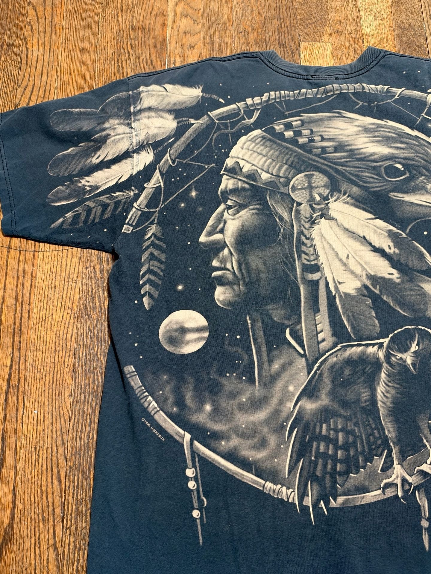 Liquid Blue Vintage Native American Wolf T-Shirt Dark Blue Graphic 1996 AOP XL 10