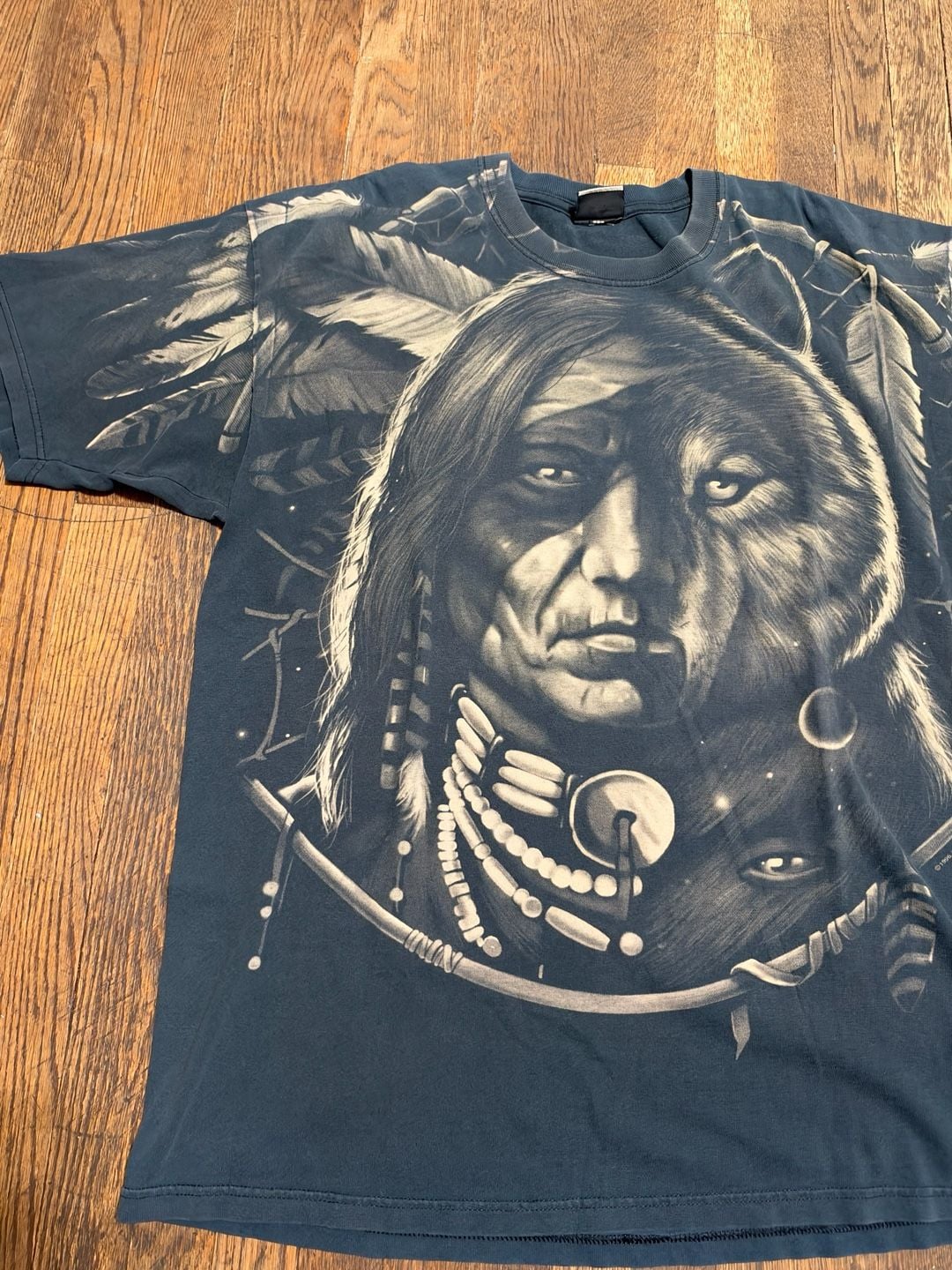 Liquid Blue Vintage Native American Wolf T-Shirt Dark Blue Graphic 1996 AOP XL 11