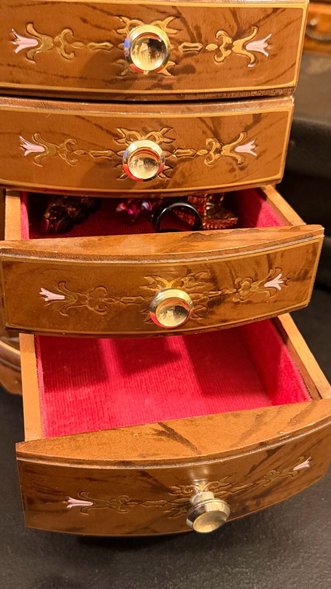 Vintage Wooden Musical Jewelry Box 4