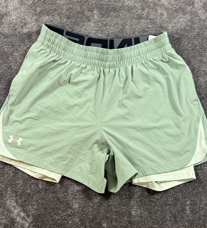 Under Armour 2-in-1 Athletic Shorts Womens Size Large Green Fitted 2