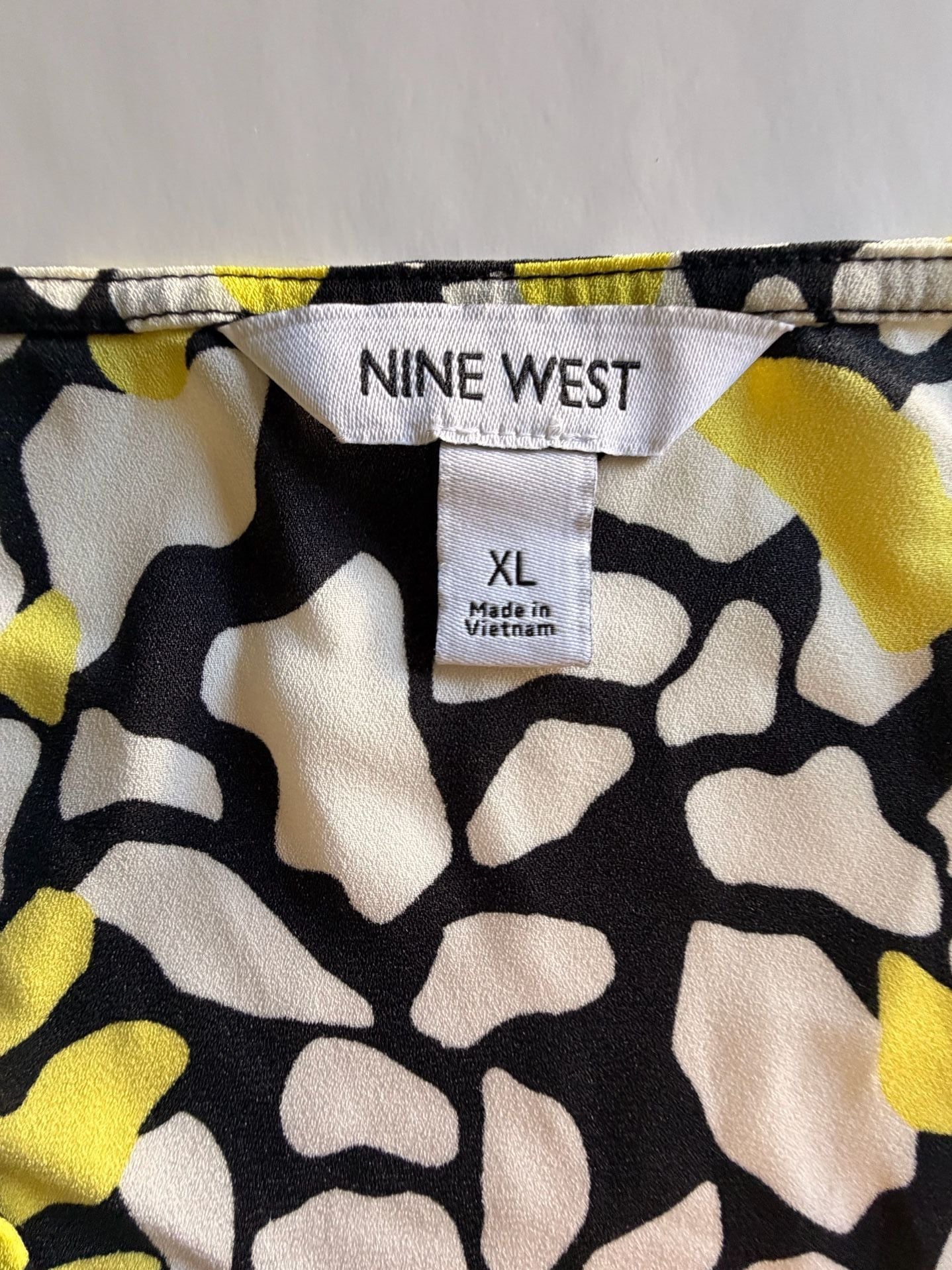 Nine West Blouse Size XL Black White Yellow Print 3