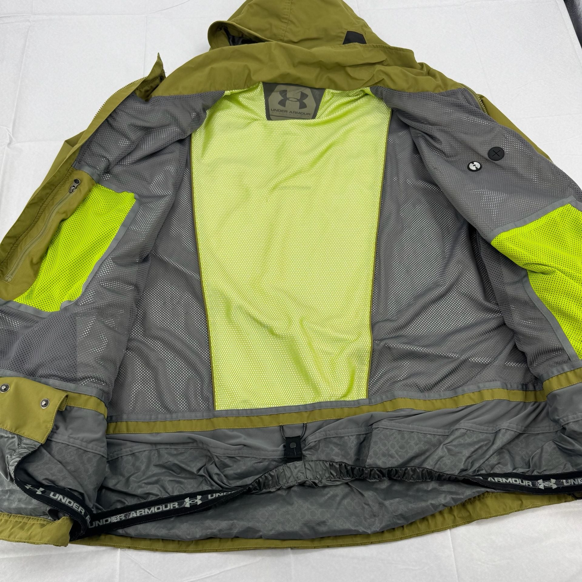 Under Armour Performance Hooded Jacket Olive Green Nylon Gorpcore size XXL 4