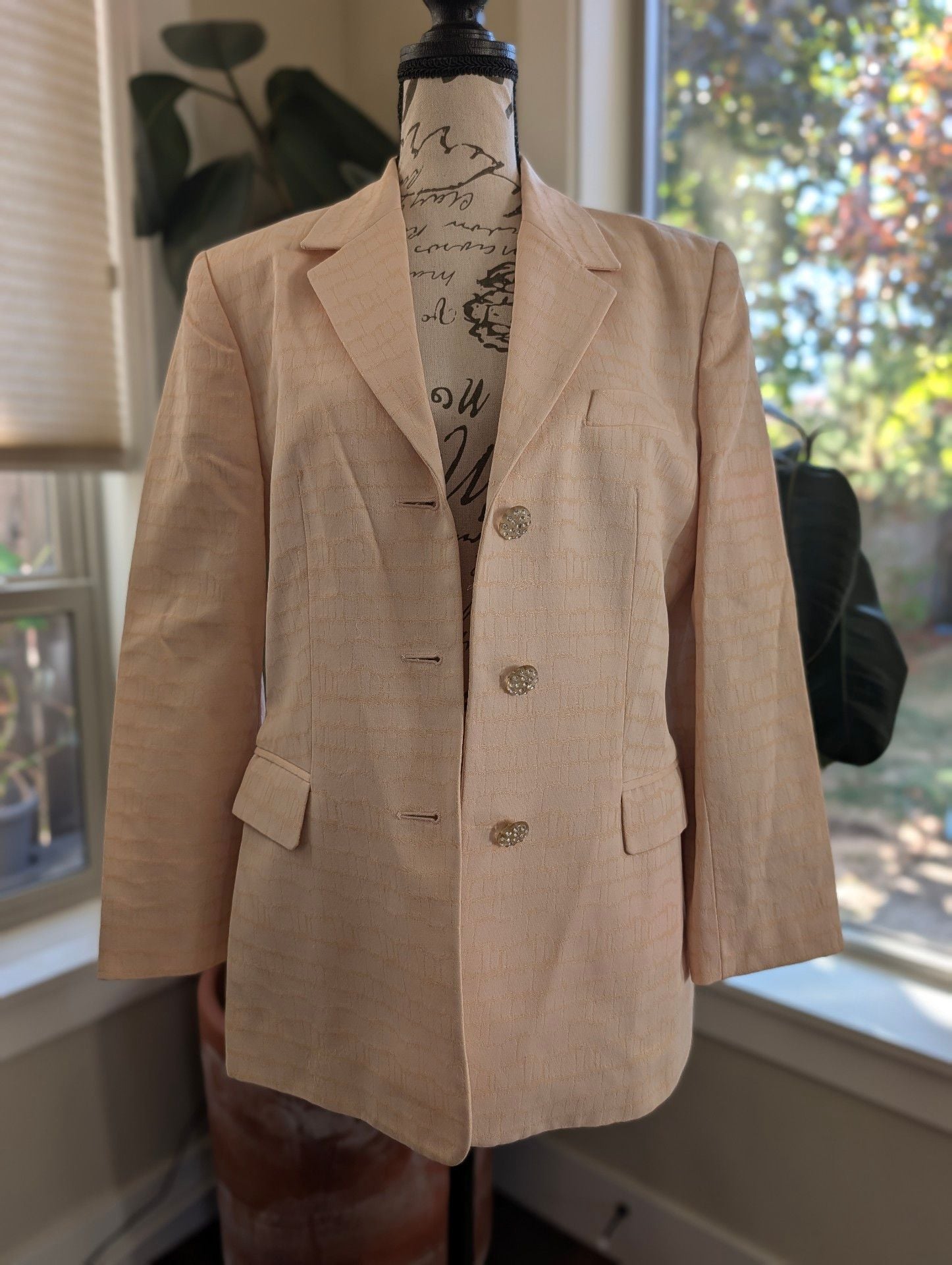 Vintage 90s Versace Jeans Couture Blazer Size 30 / 44 Peach Medusa Buttons 9