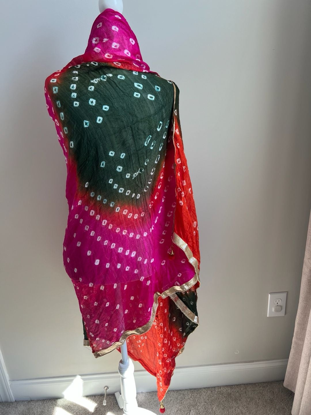 Bandhani Tie Dye Silk Dupatta Scarf Multicolored Gold Trim Tassels 2