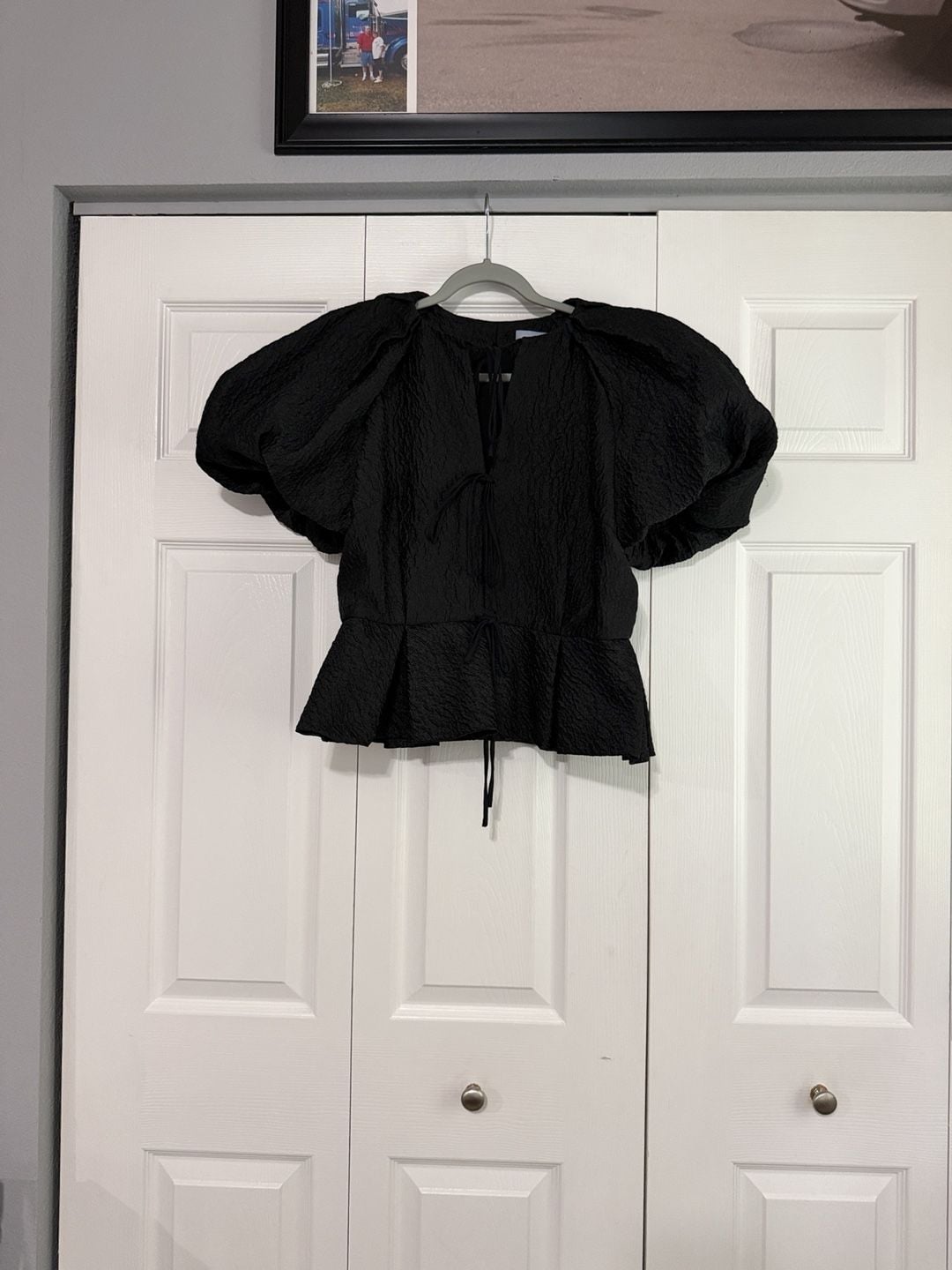 Antonio Melani Blouse Size 10 Black Textured Puff Sleeve Peplum 2