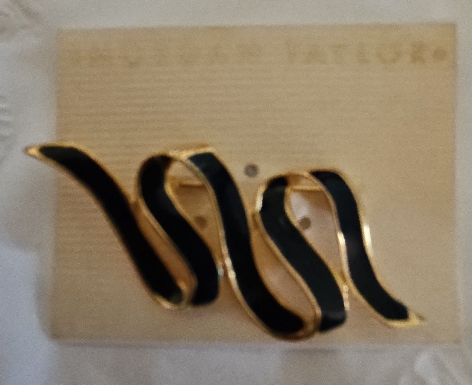 Morgan Taylor Vintage Gold-Tone and Black Enamel Abstract Swirl Jewelry Set 3