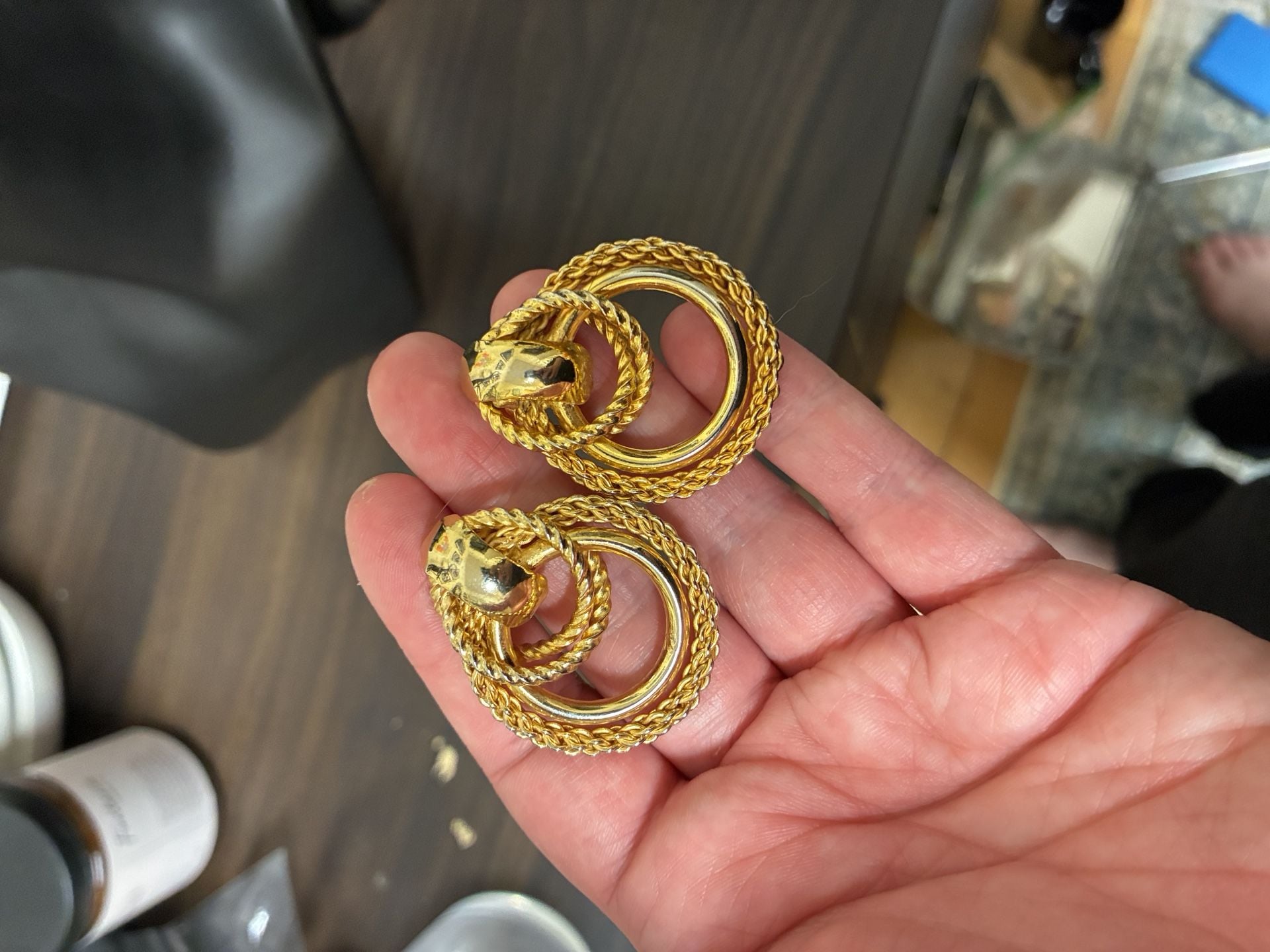 Vintage Gold Tone Interlocking Rope Hoop Earrings 5