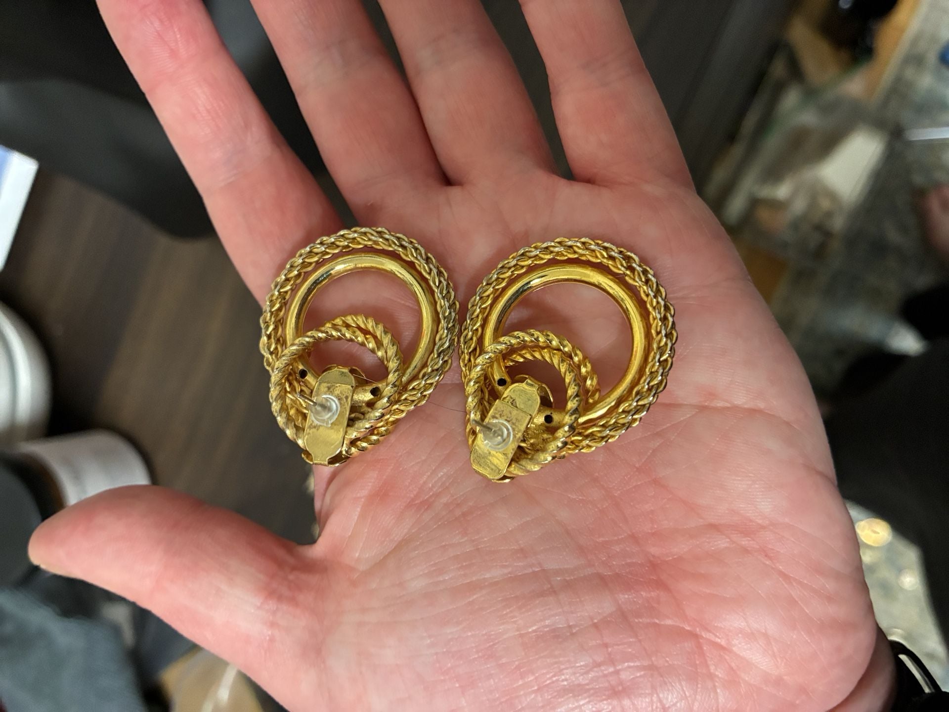 Vintage Gold Tone Interlocking Rope Hoop Earrings 6