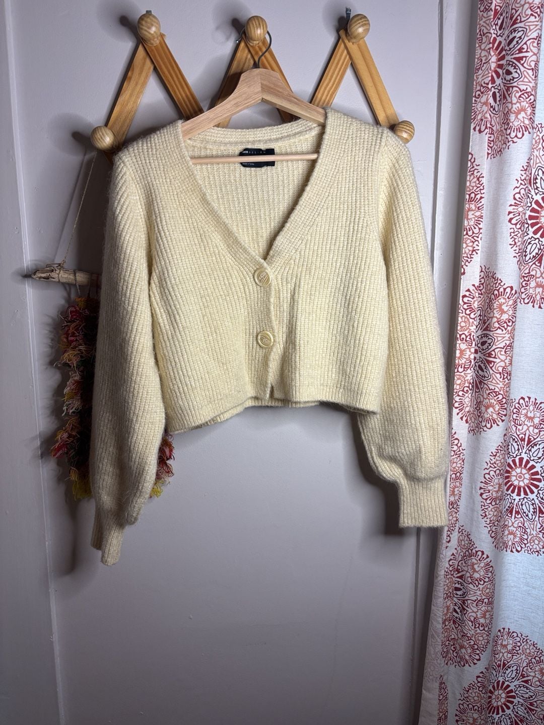 ASOS DESIGN Cropped Cardigan Size US 4 Off White Puff Sleeve Acrylic Blend 2