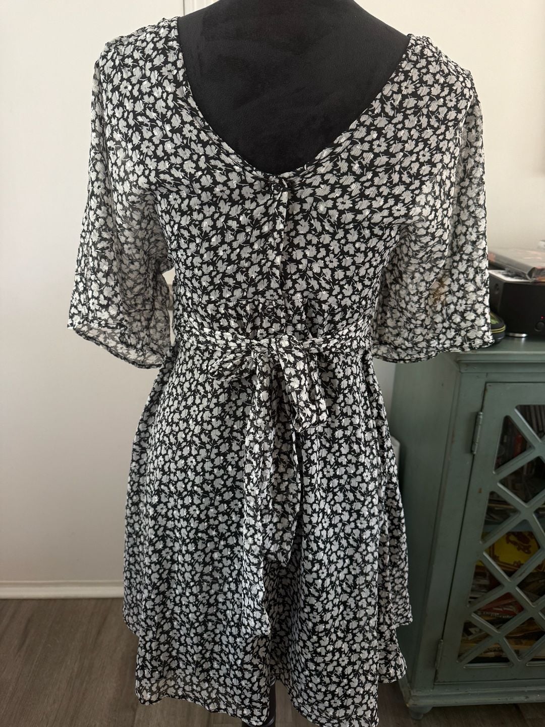 Allsaints Ivey Scatter Dress US 10 Grey Floral V-Neck Mini Dress 5