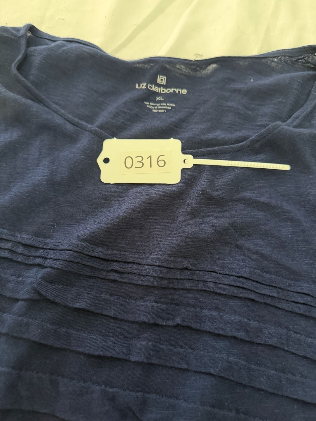 Liz Claiborne Blue Pleated Top Size XL 9