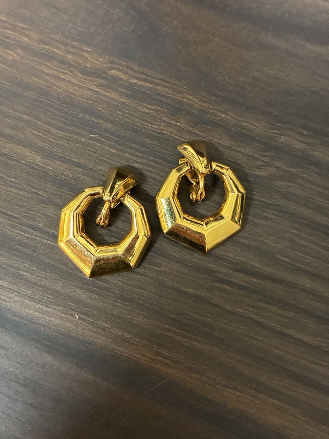 Monet Vintage Gold Tone Hexagon Geometric Clip On Earrings 6