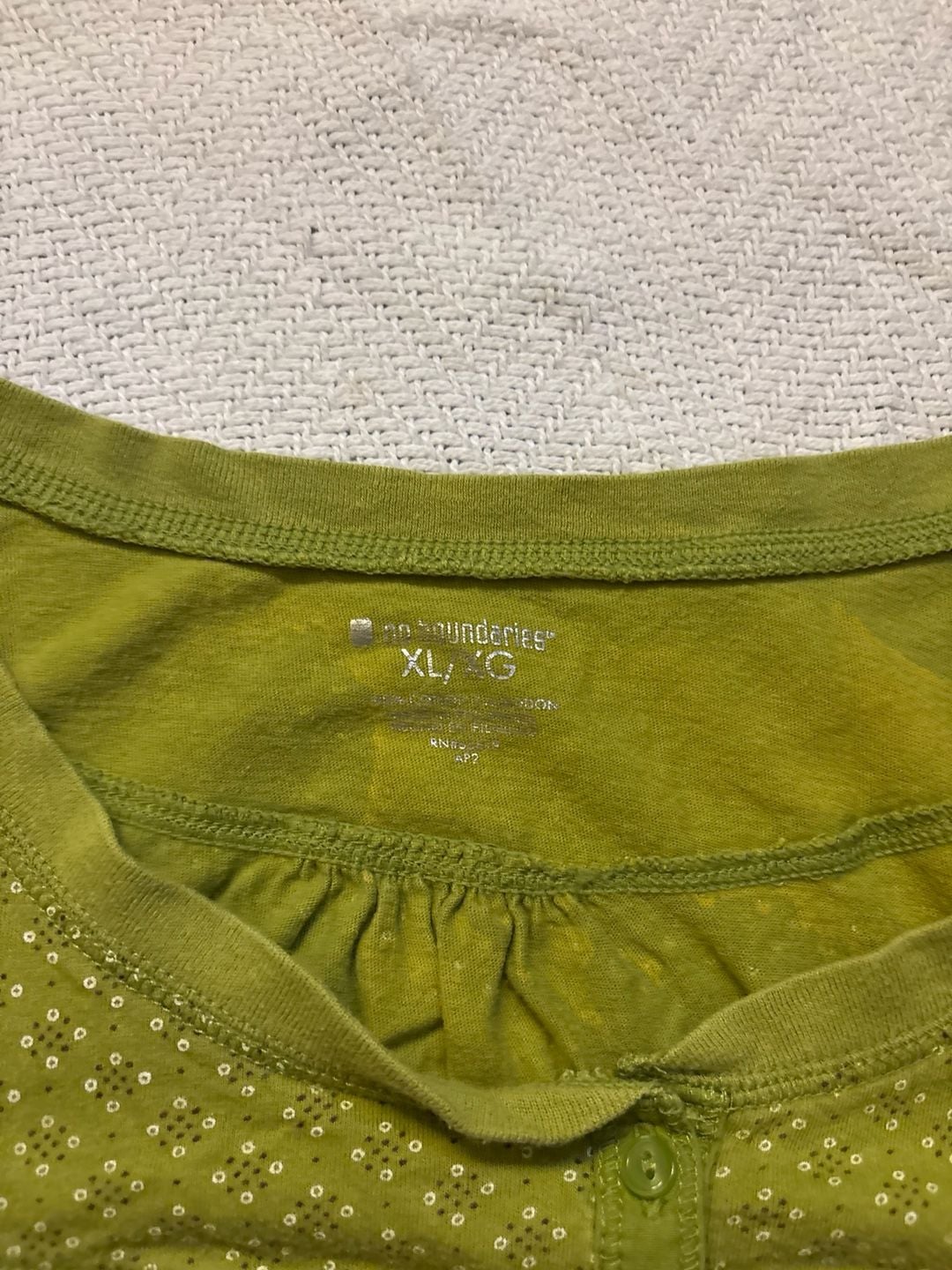 No Boundaries Shirt Size XL Green Patterned Button Front Short Sleeve 3