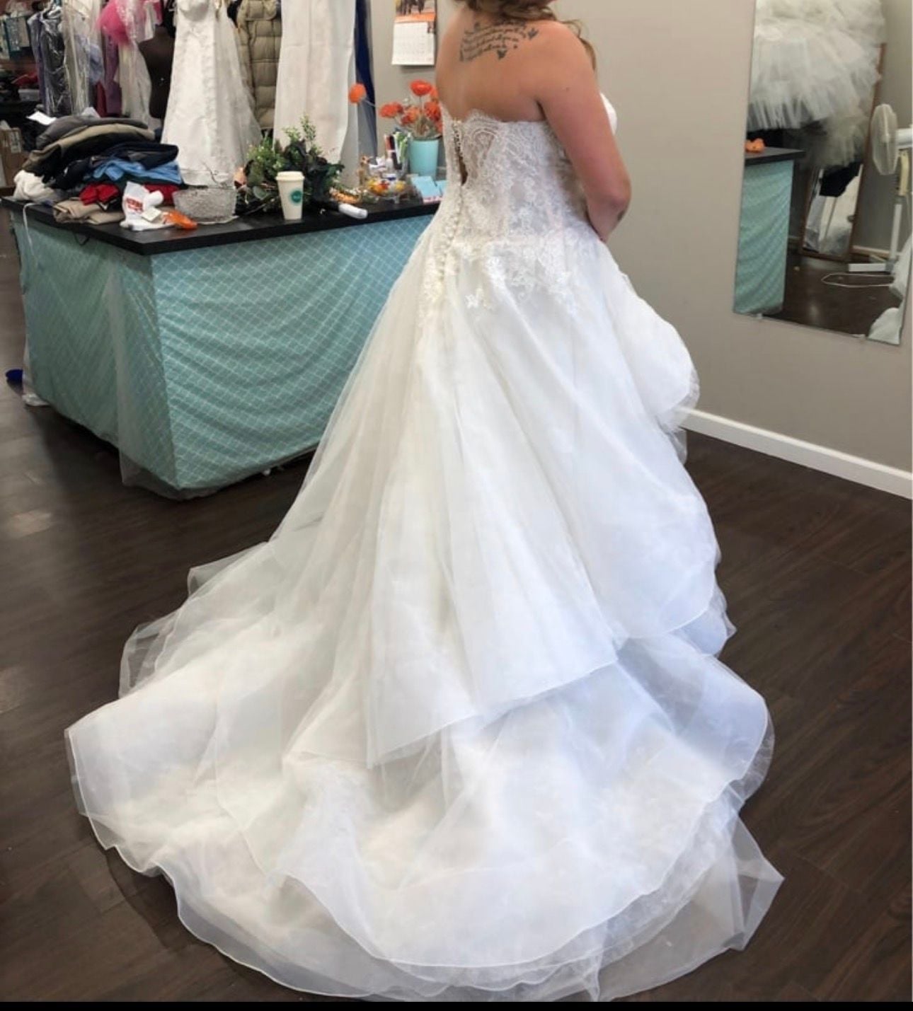 David's Bridal Oleg Cassini Strapless Tiered Lace Wedding Dress White/Ivory 6